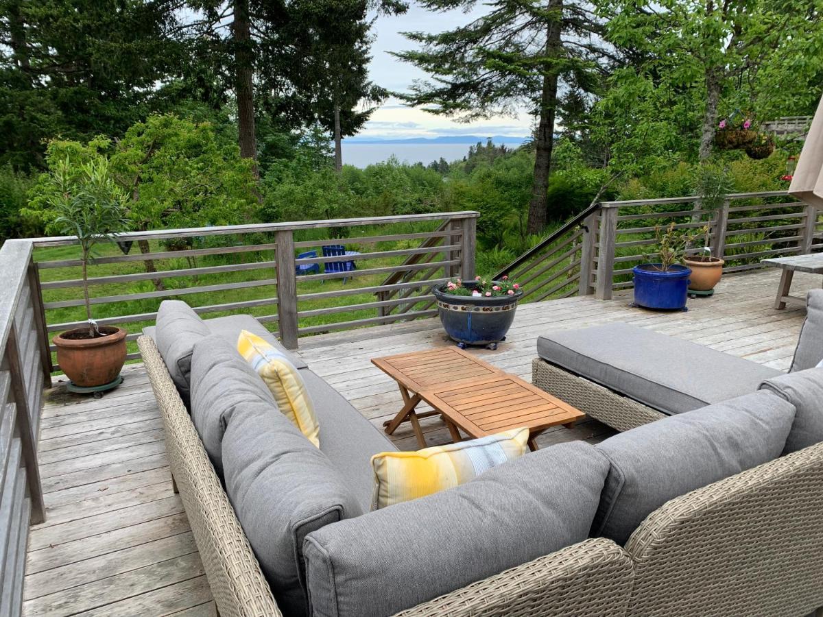Forest By The Sea Rentals Merville Exteriér fotografie