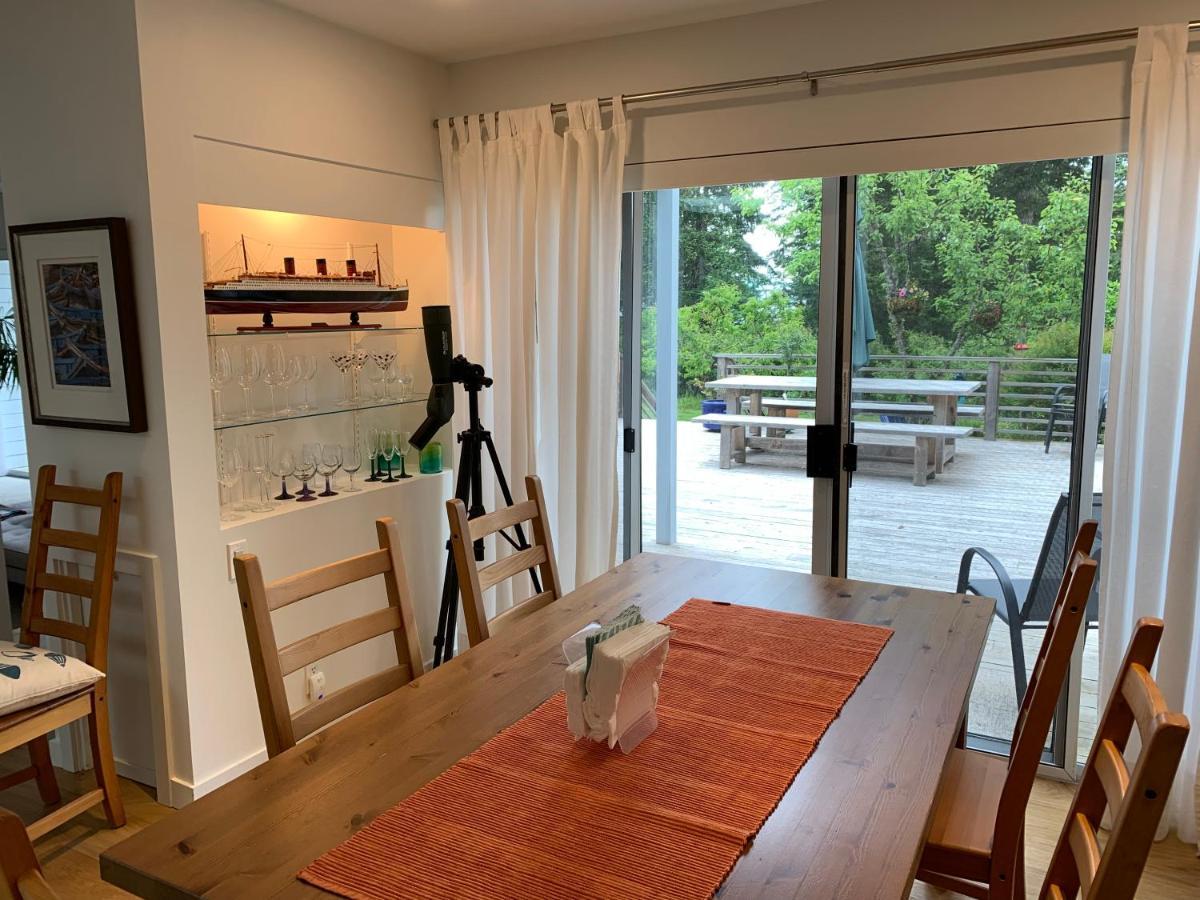 Forest By The Sea Rentals Merville Exteriér fotografie